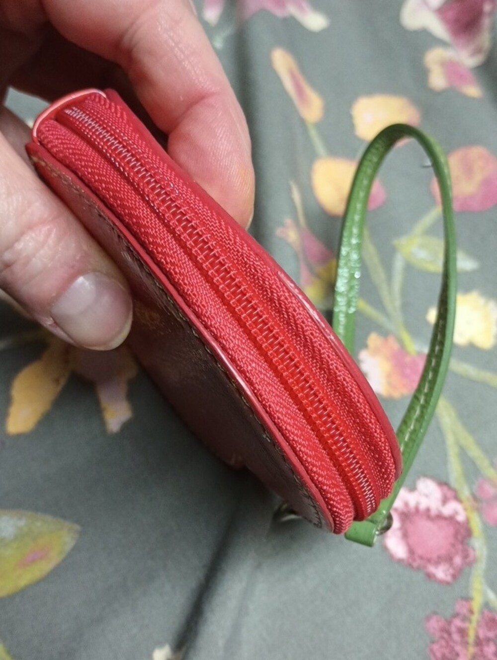 Vintage Coach Strawberry Leather Coin Purse Key Ring Bag Charm F60881 Y2K Rare - Picture 9 of 10